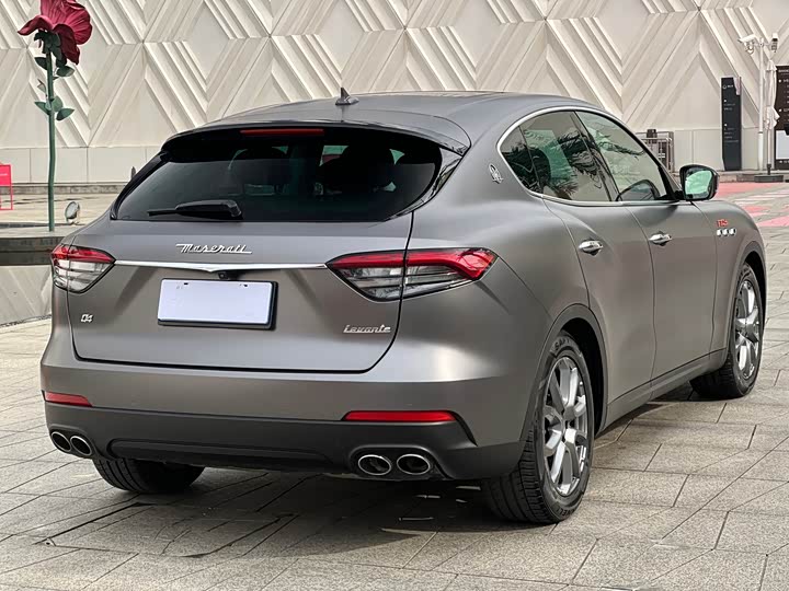 Фото 6 - Maserati Levante