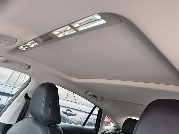 Фото 9 - MG Motor 5