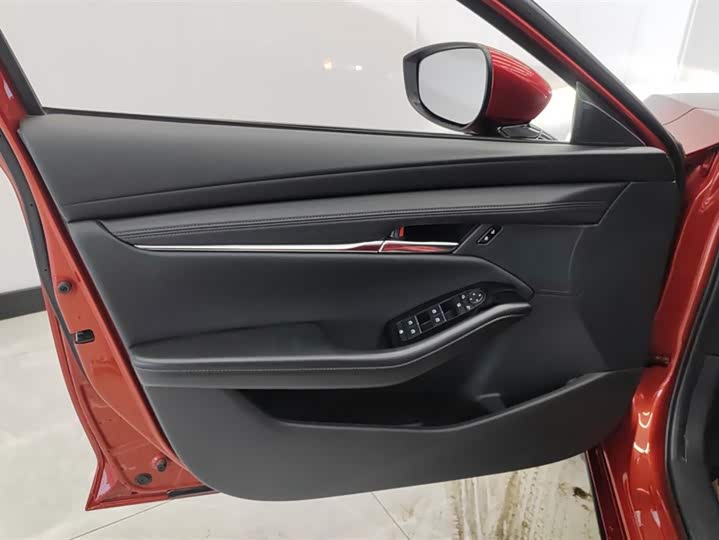 Фото 7 - Mazda 3 (Axela)