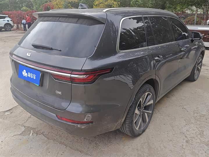 Фото 3 - LiXiang One