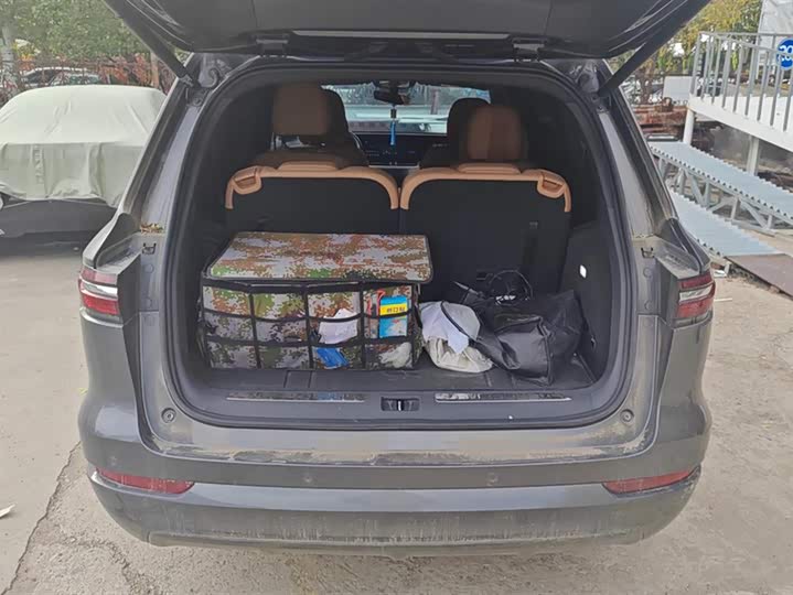 Фото 4 - LiXiang One