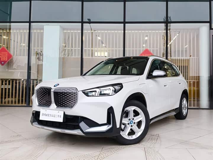 Фото 1 - BMW iX1