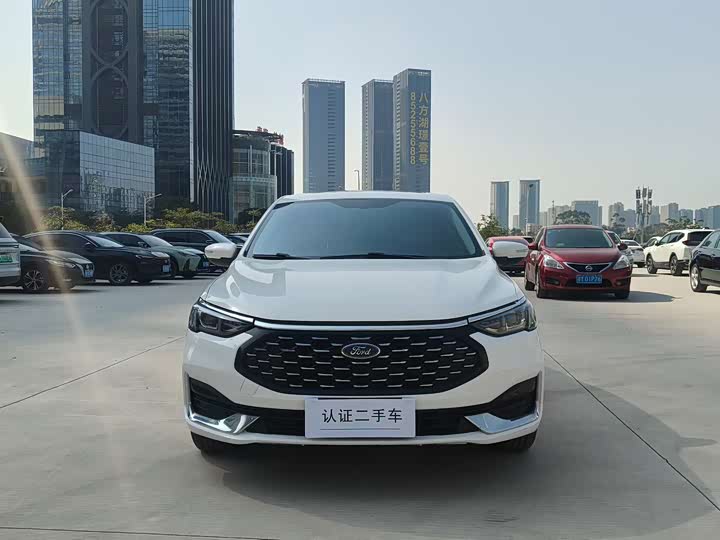 Фото 2 - Ford Escort