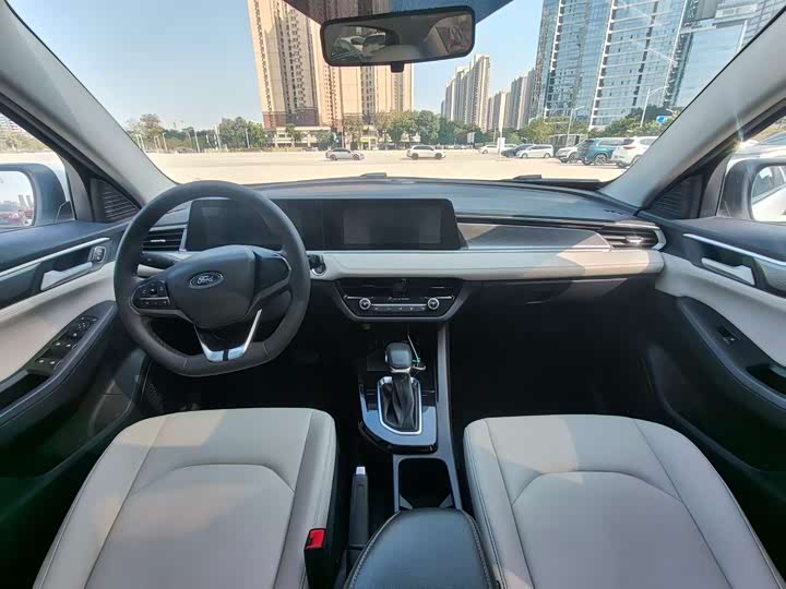 Фото 8 - Ford Escort