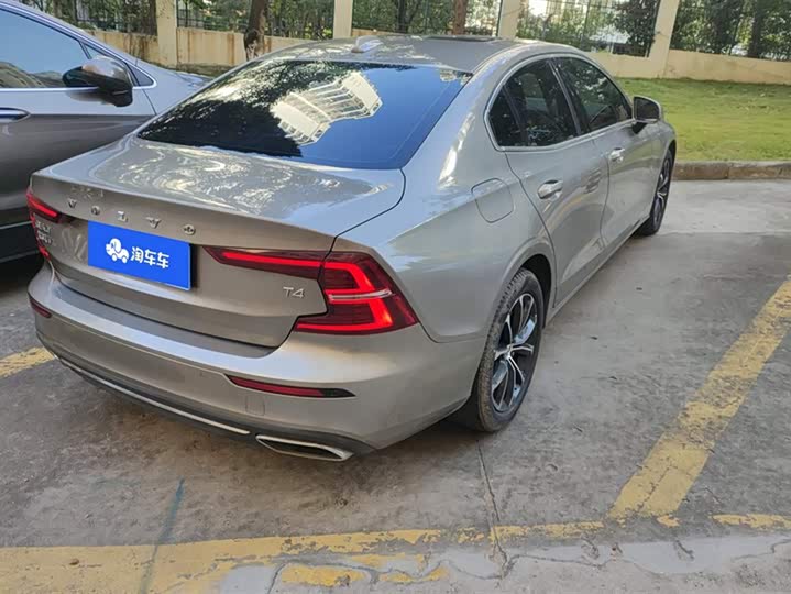Фото 3 - Volvo S60