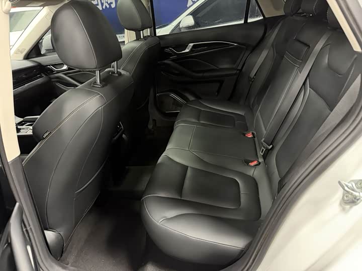 Photo 8 - Bestune B70