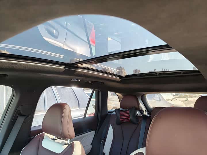 Photo 9 - Geely Monjaro