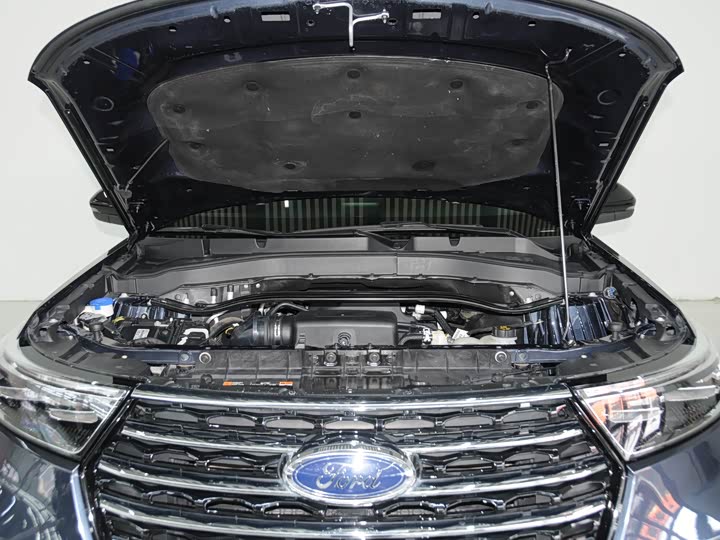 Фото 6 - Ford Explorer