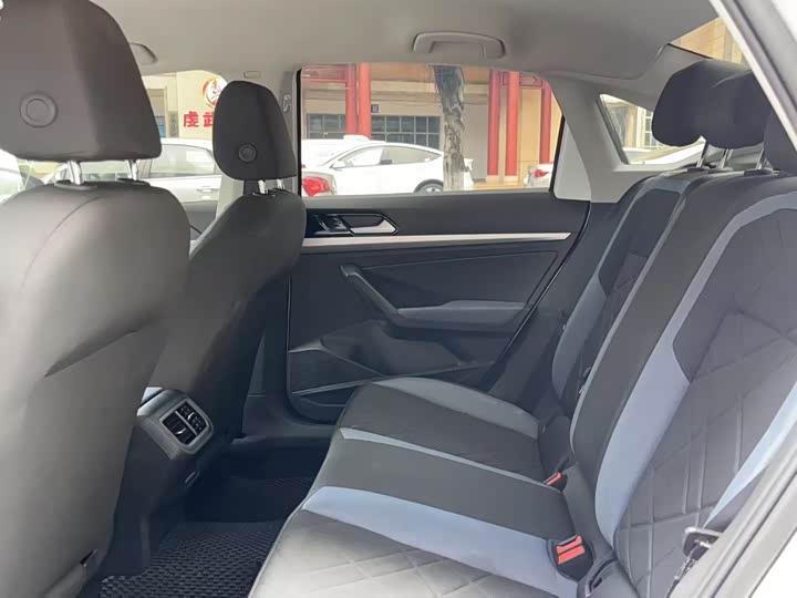 Фото 5 - Volkswagen Lavida