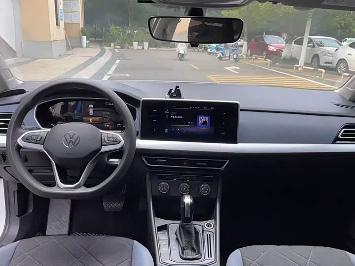 Фото 6 - Volkswagen Lavida