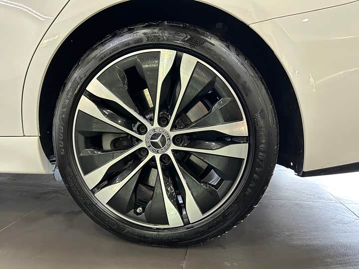 Фото 8 - Mercedes-Benz C-Class Hybrid