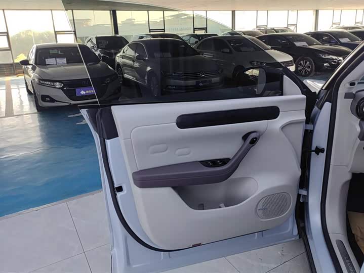 Фото 7 - Leapmotor C11