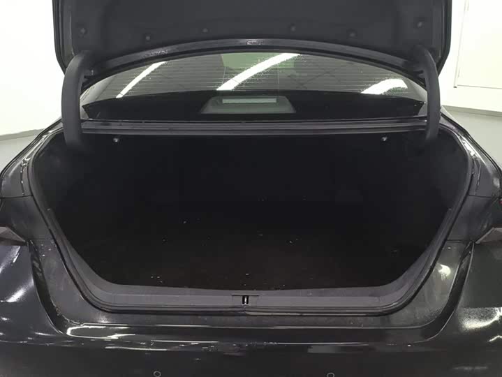 Фото 4 - Toyota Avalon