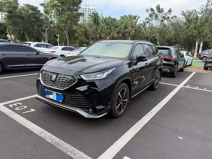 Фото 1 - Toyota Crown Kluger