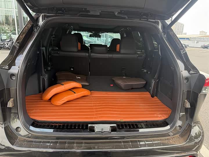 Фото 2 - Toyota Crown Kluger