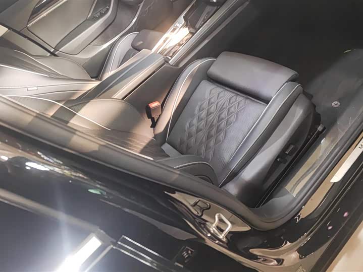 Фото 8 - Volkswagen Magotan