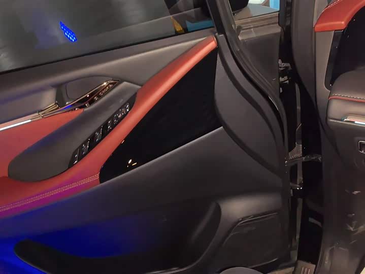 Фото 7 - GAC Trumpchi M8