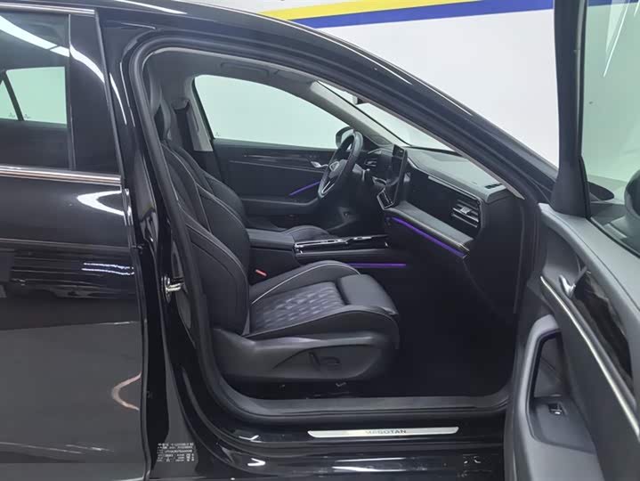 Фото 8 - Volkswagen Magotan