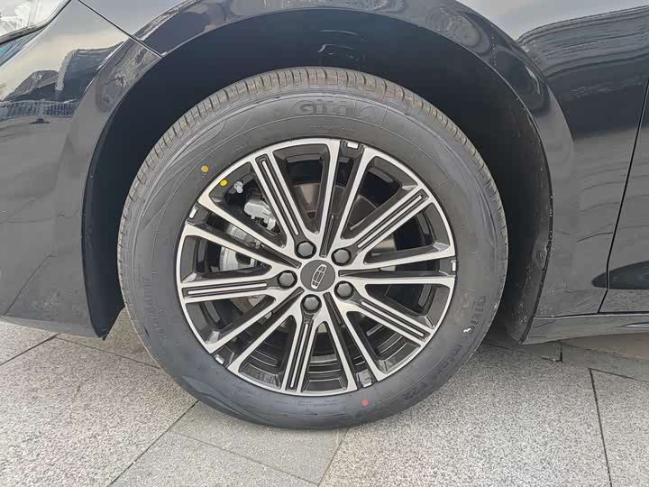 Photo 5 - Geely Preface