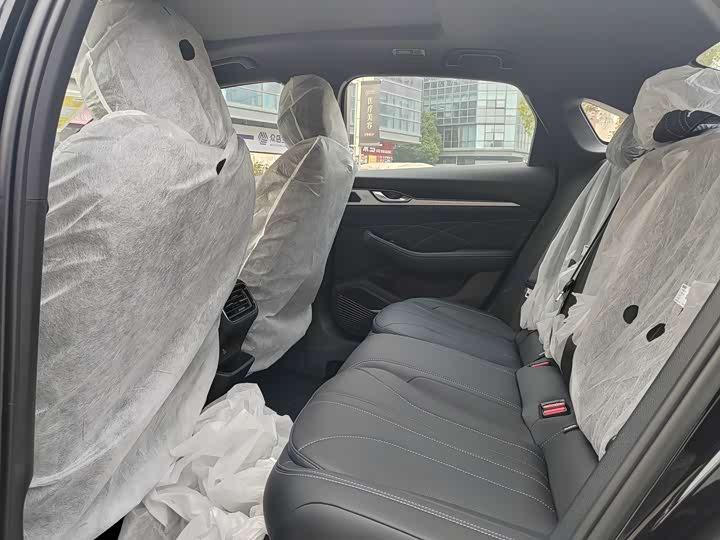 Photo 8 - Geely Preface