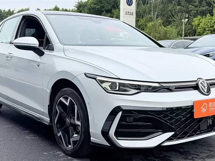 Фото 2 - Volkswagen Golf