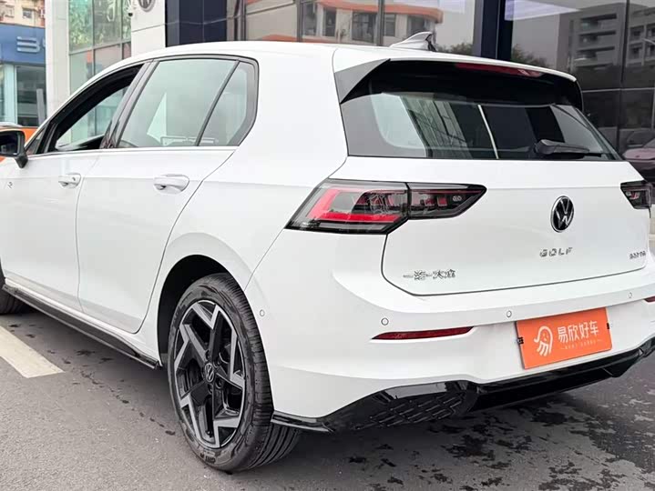 Фото 7 - Volkswagen Golf