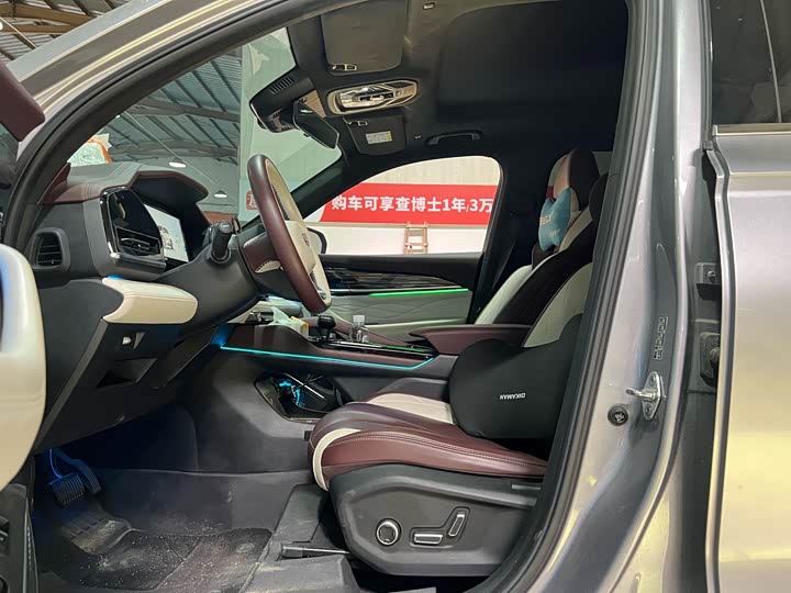 Фото 5 - Geely Monjaro