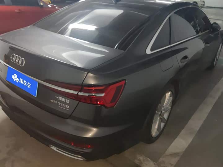 Фото 3 - Audi A6L