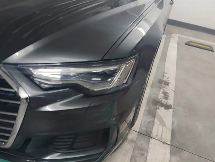 Фото 5 - Audi A6L