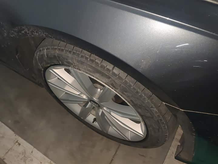 Фото 6 - Audi A6L