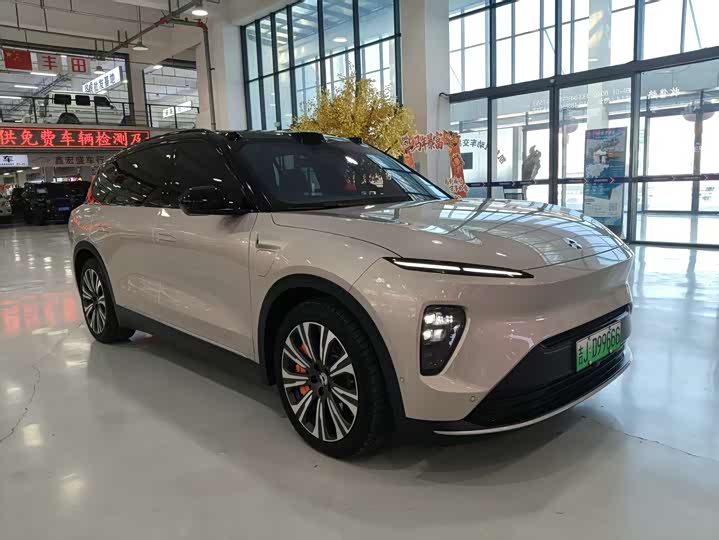 Фото 2 - Nio ES8