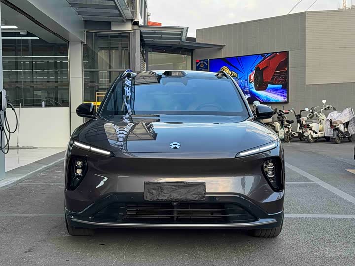 Фото 2 - Nio ES6