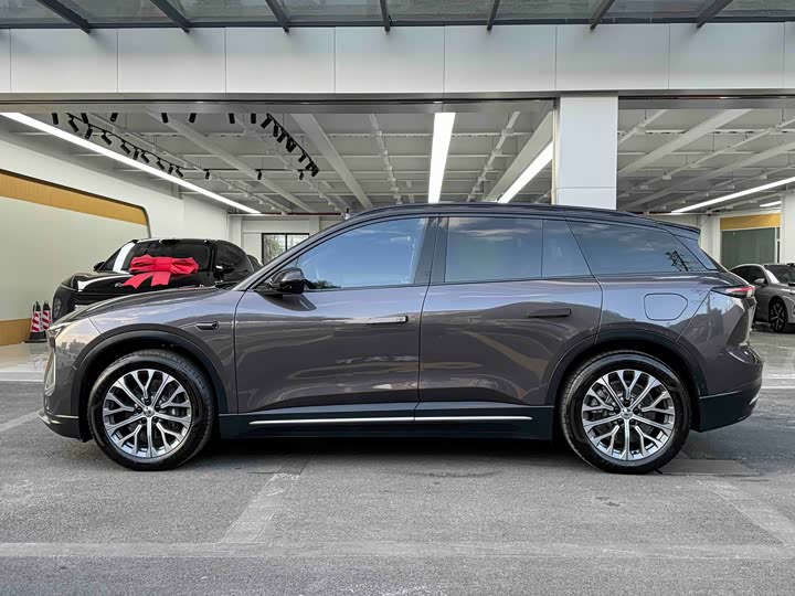 Фото 8 - Nio ES6