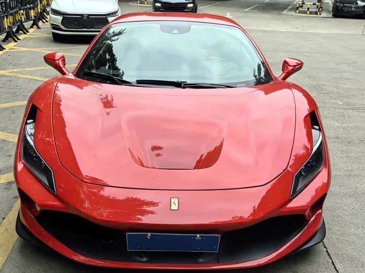 Фото 3 - Ferrari F8