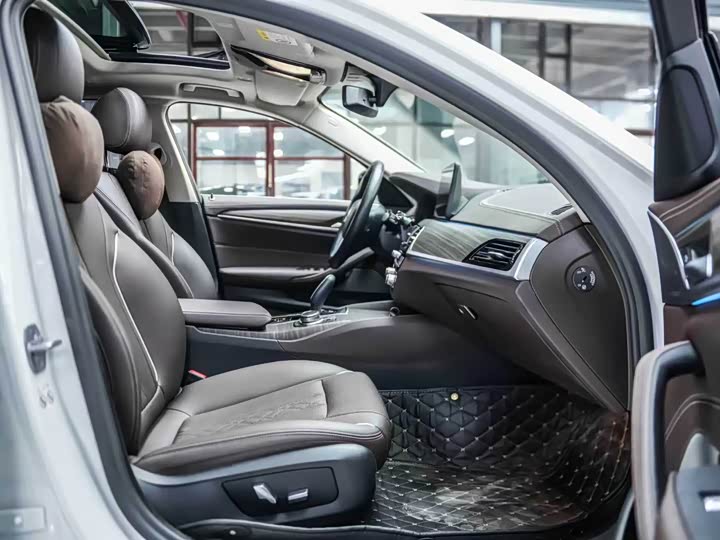 Фото 6 - BMW 5 Series Hybrid