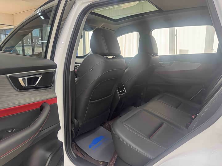 Фото 8 - Chery Tiggo 7