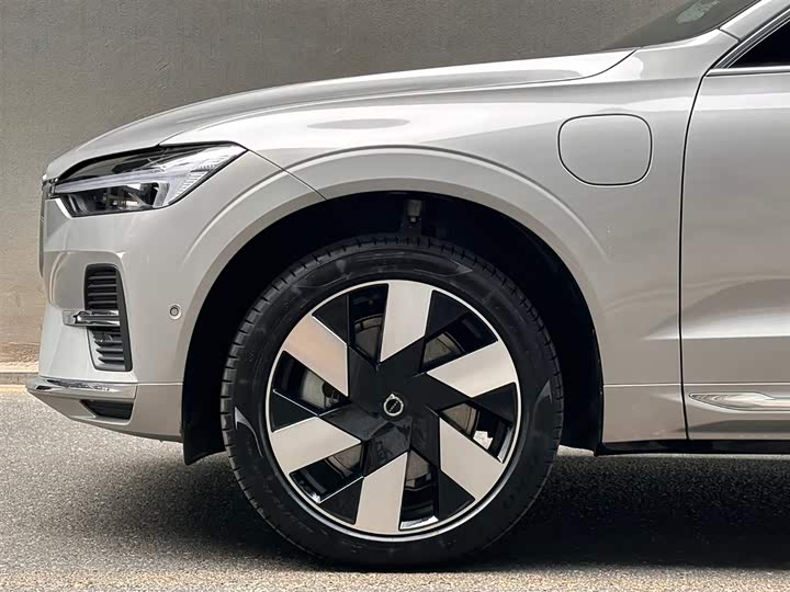 Фото 6 - Volvo XC60 Hybrid