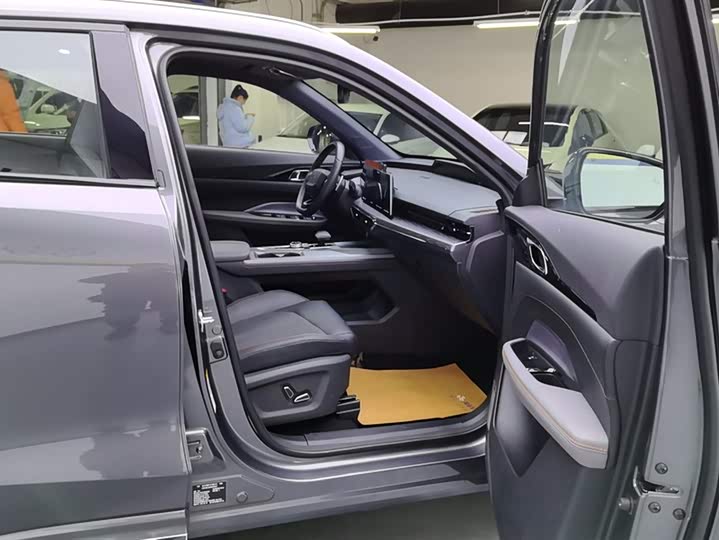 Фото 8 - Changan Oshan Z6 Hybrid