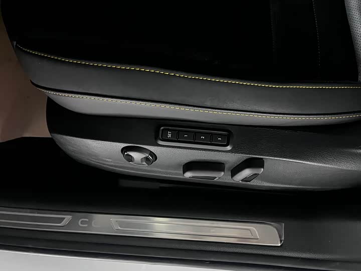 Фото 4 - Volkswagen CC