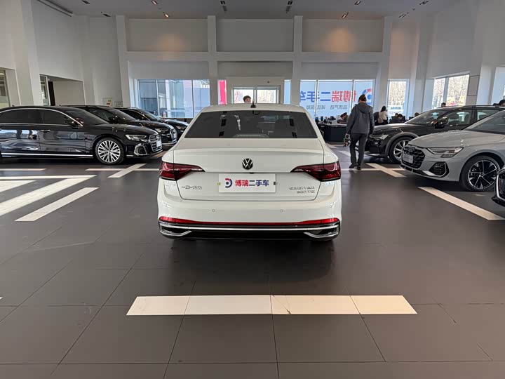 Фото 6 - Volkswagen Sagitar L