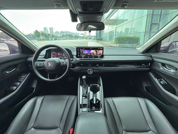 Фото 8 - Honda Inspire