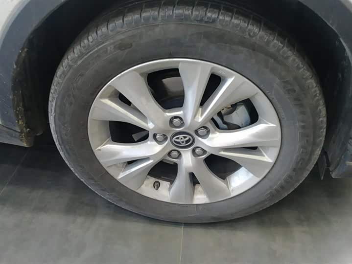 Фото 6 - Toyota Izoa