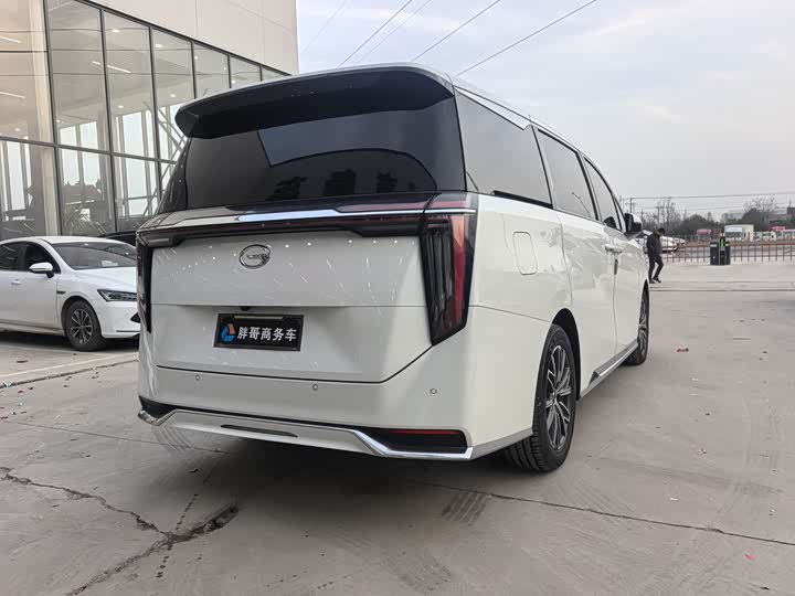 Фото 9 - GAC Trumpchi M8