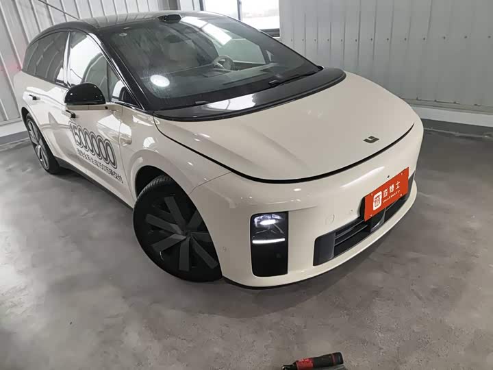 Фото 3 - LiXiang i6