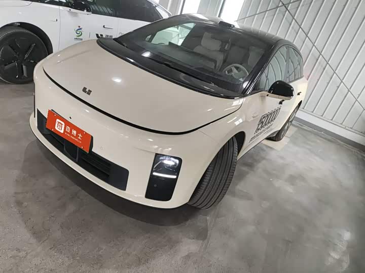 Фото 4 - LiXiang i6