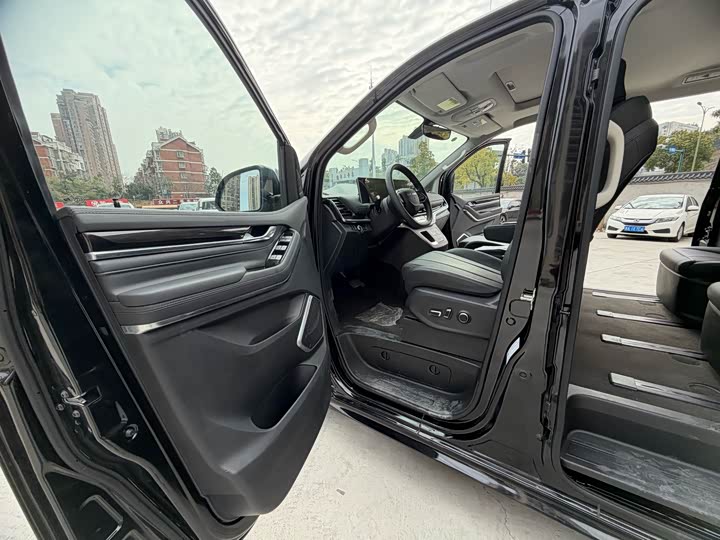 Фото 5 - Maxus G10