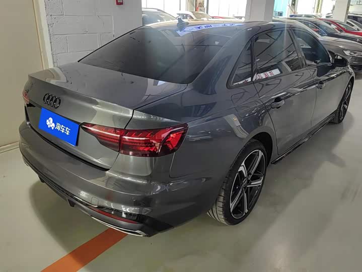 Фото 3 - Audi A4L