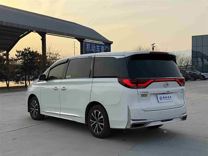 Фото 7 - GAC Trumpchi M8