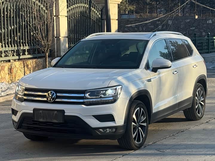 Фото 3 - Volkswagen Tharu