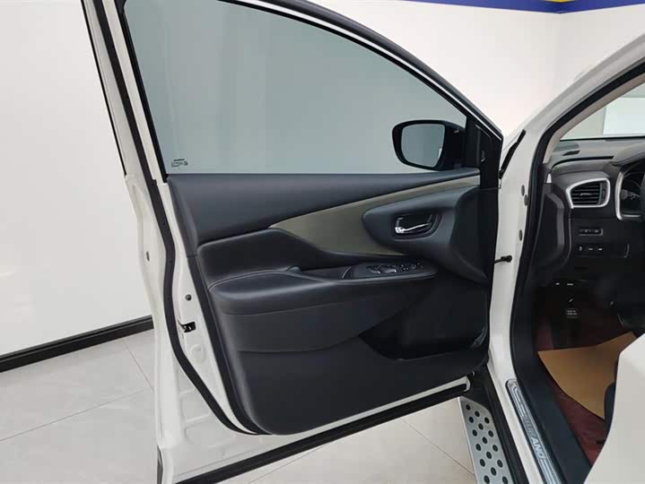 Фото 7 - Nissan Murano